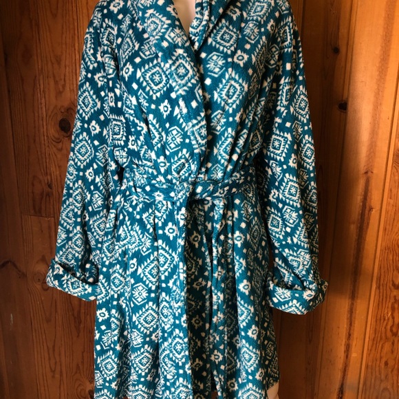 Lucky Brand Other - LUCKY BRAND Southwestern Robe, XL Fleece, Long sleeves, Sash Belt, Pocket